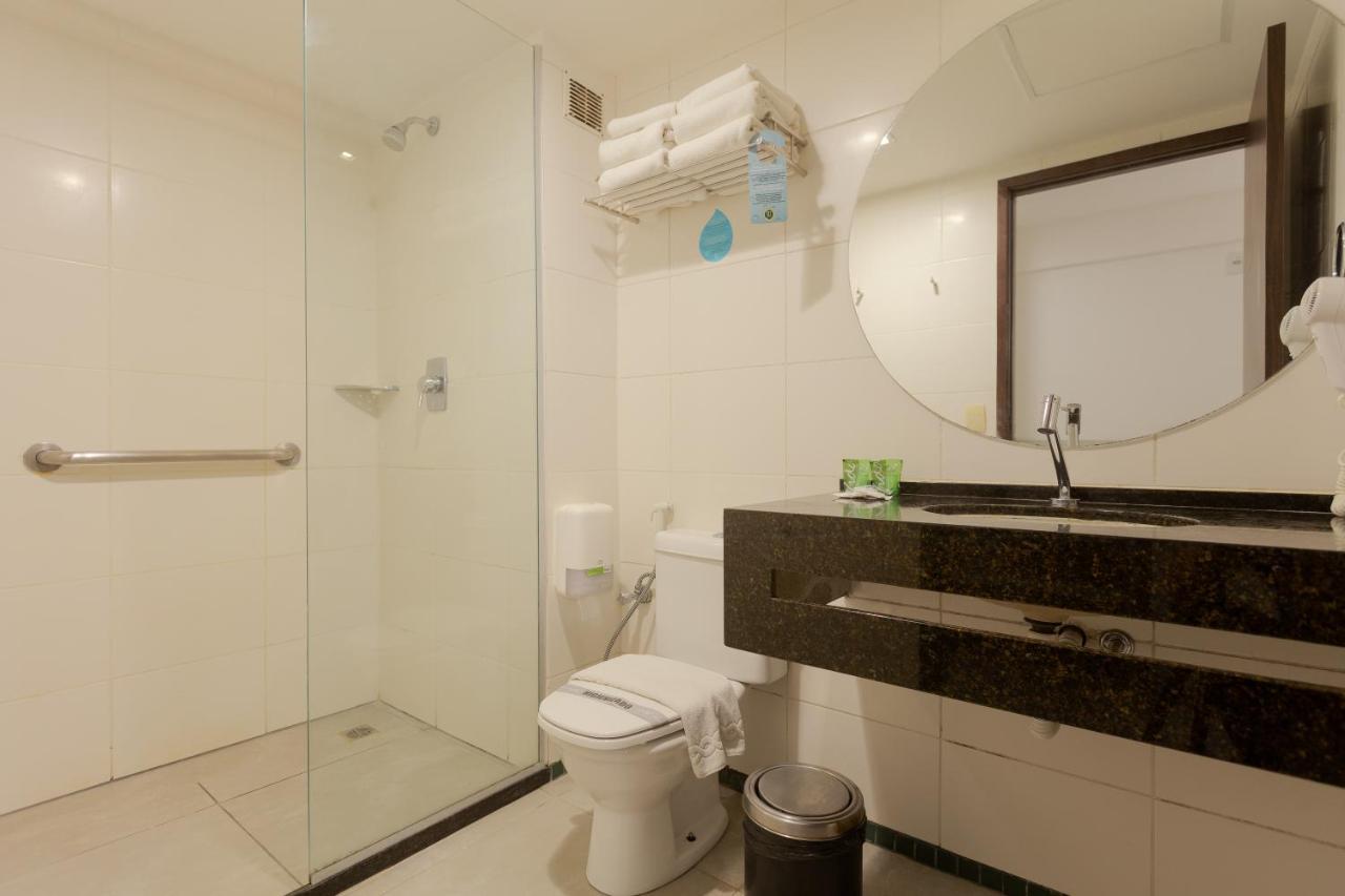 Quarto Triplo Deluxe com Vista Mar Frontal